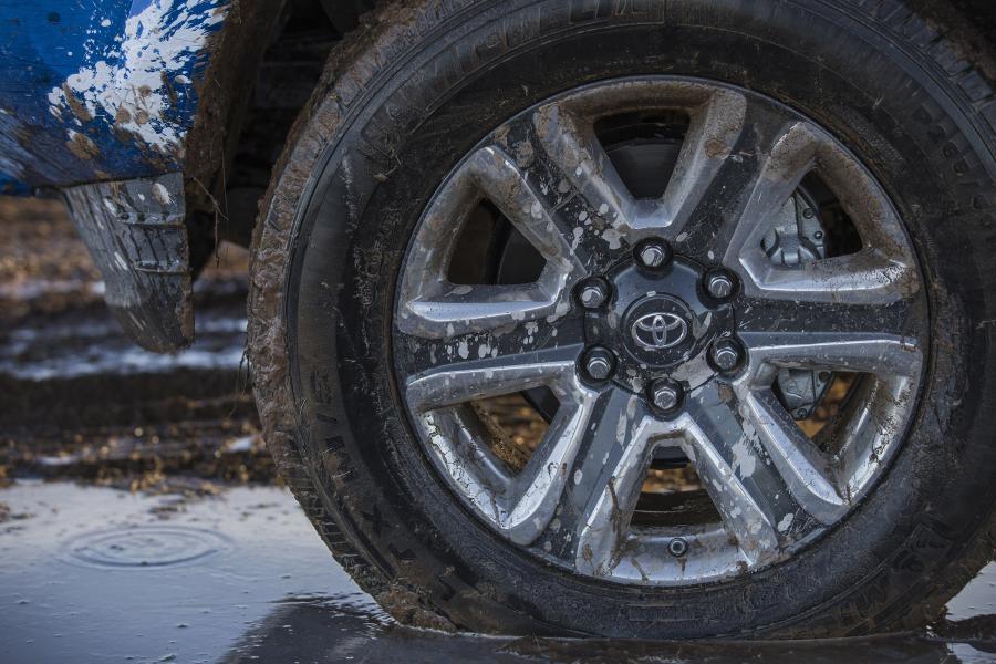  Toyota Tacoma Limited Double Cab 2015 года  (фото 39 из 57)
